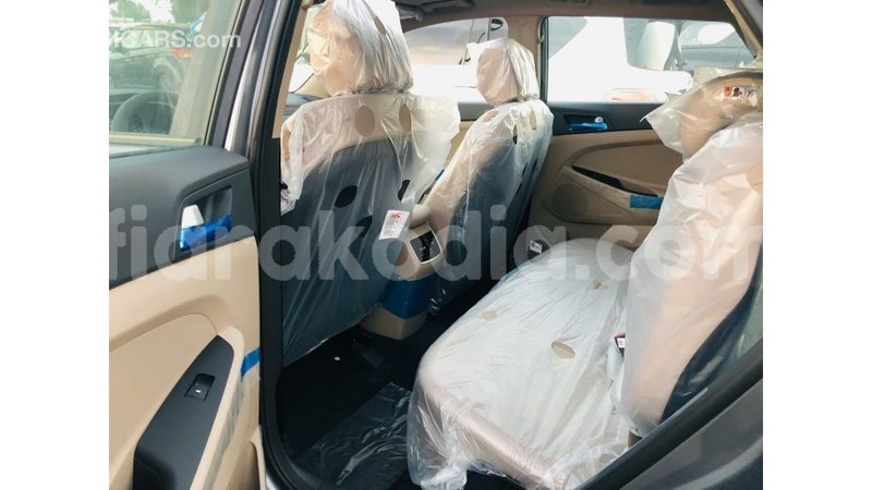 Big with watermark hyundai tucson diana import dubai 6289