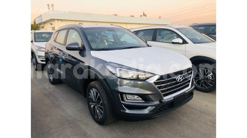 Big with watermark hyundai tucson diana import dubai 6290