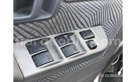 Acheter Import Voiture Toyota Land Cruiser Blanc à Import - Dubai, Diana Acheter Import Voiture Toyota Land Cruiser Blanc à Import - Dubai, Diana