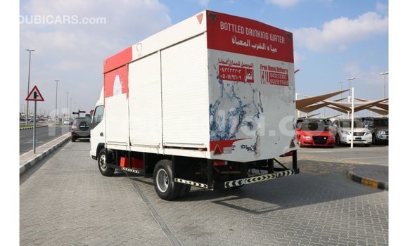 Acheter Import Utilitaire Mitsubishi L400 Blanc à Import - Dubai, Diana