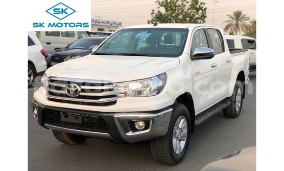 Hividy Toyota Hilux fotsy Car in Import - Dubai in Diana Hividy Toyota Hilux fotsy Car in Import - Dubai in Diana