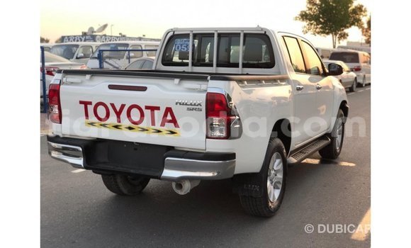 Hividy Toyota Hilux fotsy Car in Import - Dubai in Diana Hividy Toyota Hilux fotsy Car in Import - Dubai in Diana