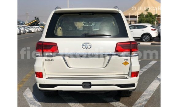 Acheter Import Voiture Toyota Land Cruiser Blanc à Import - Dubai, Diana Acheter Import Voiture Toyota Land Cruiser Blanc à Import - Dubai, Diana