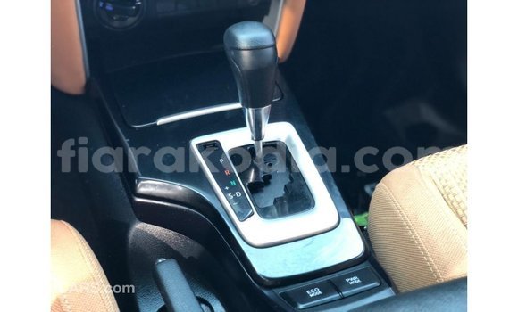 Acheter Import Voiture Toyota Fortuner Blanc à Import - Dubai, Diana Acheter Import Voiture Toyota Fortuner Blanc à Import - Dubai, Diana