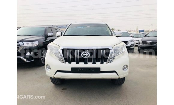 Acheter Import Voiture Toyota Prado Blanc à Import - Dubai, Diana Acheter Import Voiture Toyota Prado Blanc à Import - Dubai, Diana