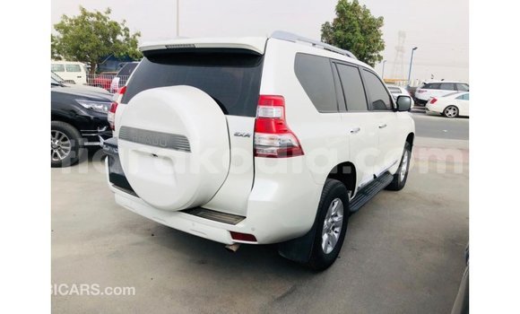 Acheter Import Voiture Toyota Prado Blanc à Import - Dubai, Diana Acheter Import Voiture Toyota Prado Blanc à Import - Dubai, Diana