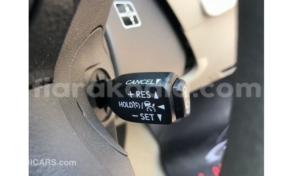 Acheter Import Voiture Toyota Prado Marron à Import - Dubai, Diana Acheter Import Voiture Toyota Prado Marron à Import - Dubai, Diana