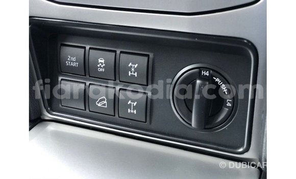 Acheter Import Voiture Toyota Prado Autre à Import - Dubai, Diana Acheter Import Voiture Toyota Prado Autre à Import - Dubai, Diana