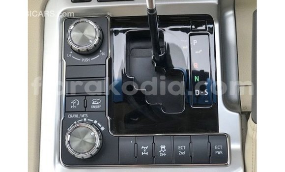 Acheter Import Voiture Toyota Land Cruiser Rouge à Import - Dubai, Diana Acheter Import Voiture Toyota Land Cruiser Rouge à Import - Dubai, Diana