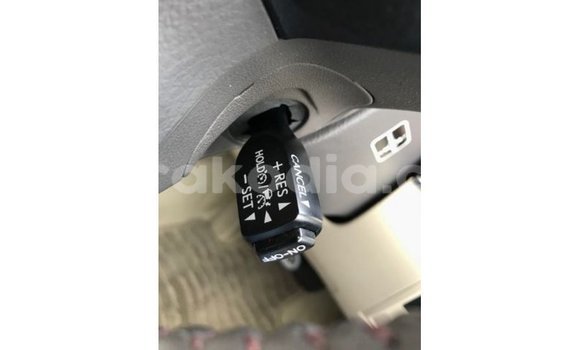 Acheter Import Voiture Toyota Land Cruiser Rouge à Import - Dubai, Diana Acheter Import Voiture Toyota Land Cruiser Rouge à Import - Dubai, Diana