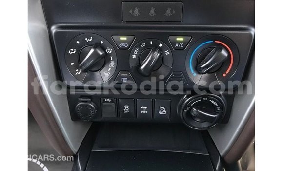 Acheter Import Voiture Toyota Fortuner Blanc à Import - Dubai, Diana Acheter Import Voiture Toyota Fortuner Blanc à Import - Dubai, Diana