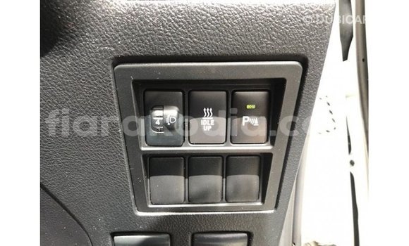 Acheter Import Voiture Toyota Fortuner Blanc à Import - Dubai, Diana Acheter Import Voiture Toyota Fortuner Blanc à Import - Dubai, Diana