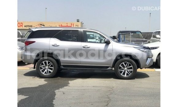 Acheter Import Voiture Toyota Fortuner Autre à Import - Dubai, Diana Acheter Import Voiture Toyota Fortuner Autre à Import - Dubai, Diana
