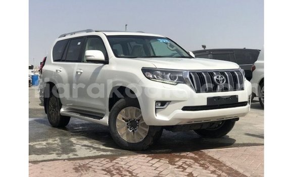Buy Import Toyota Prado White Car in Import - Dubai in Diana