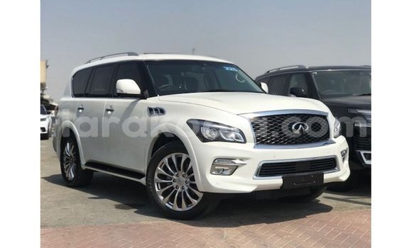 Acheter Import Voiture Infiniti Q Blanc à Import - Dubai, Diana