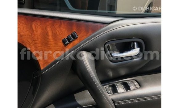 Acheter Import Voiture Infiniti Q Blanc à Import - Dubai, Diana Acheter Import Voiture Infiniti Q Blanc à Import - Dubai, Diana