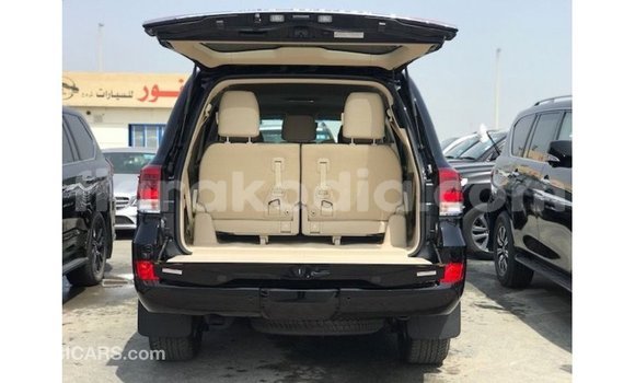Acheter Import Voiture Toyota Land Cruiser Noir à Import - Dubai, Diana Acheter Import Voiture Toyota Land Cruiser Noir à Import - Dubai, Diana