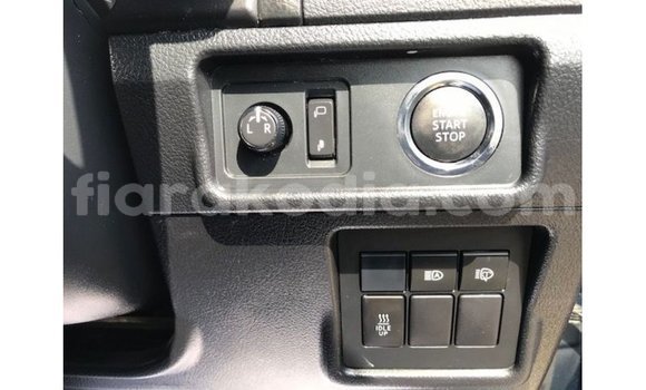 Acheter Import Voiture Toyota Prado Bleu à Import - Dubai, Diana Acheter Import Voiture Toyota Prado Bleu à Import - Dubai, Diana