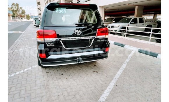 Acheter Import Voiture Toyota Land Cruiser Noir à Import - Dubai, Diana Acheter Import Voiture Toyota Land Cruiser Noir à Import - Dubai, Diana