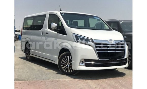 Acheter Import Voiture Toyota Granvia Blanc à Import - Dubai, Diana Acheter Import Voiture Toyota Granvia Blanc à Import - Dubai, Diana