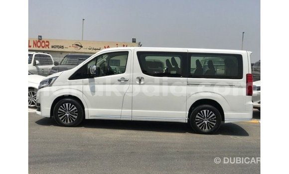 Acheter Import Voiture Toyota Granvia Blanc à Import - Dubai, Diana Acheter Import Voiture Toyota Granvia Blanc à Import - Dubai, Diana