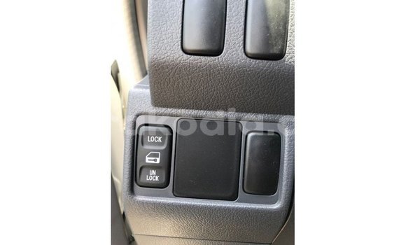 Acheter Import Voiture Toyota Land Cruiser Blanc à Import - Dubai, Diana Acheter Import Voiture Toyota Land Cruiser Blanc à Import - Dubai, Diana