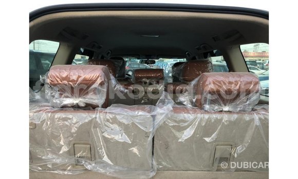 Acheter Import Voiture Toyota Prado Blanc à Import - Dubai, Diana Acheter Import Voiture Toyota Prado Blanc à Import - Dubai, Diana