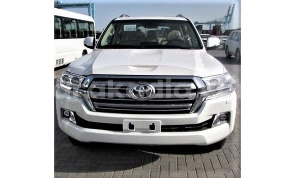 Buy Import Toyota Land Cruiser White Car in Import - Dubai in Diana Buy Import Toyota Land Cruiser White Car in Import - Dubai in Diana