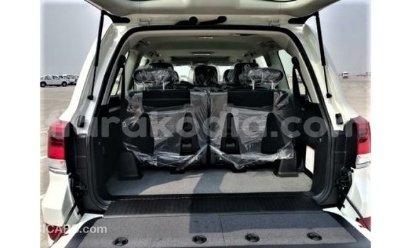 Buy Import Toyota Land Cruiser White Car in Import - Dubai in Diana Buy Import Toyota Land Cruiser White Car in Import - Dubai in Diana
