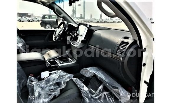 Buy Import Toyota Land Cruiser White Car in Import - Dubai in Diana Buy Import Toyota Land Cruiser White Car in Import - Dubai in Diana