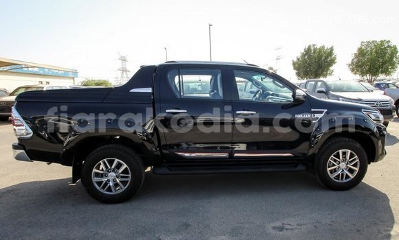 Acheter Import Voiture Toyota Hilux Noir à Import - Dubai, Diana Acheter Import Voiture Toyota Hilux Noir à Import - Dubai, Diana