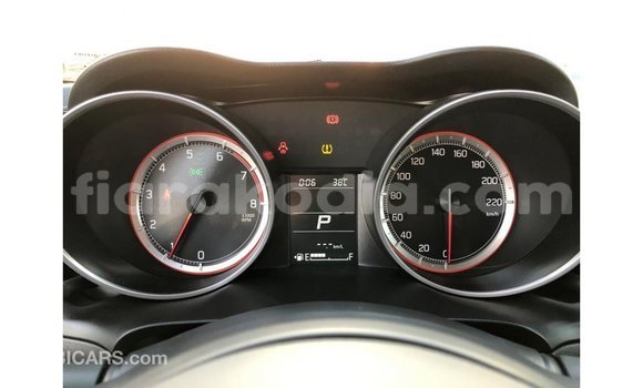 Acheter Import Voiture Suzuki Swift Noir à Import - Dubai, Diana Acheter Import Voiture Suzuki Swift Noir à Import - Dubai, Diana