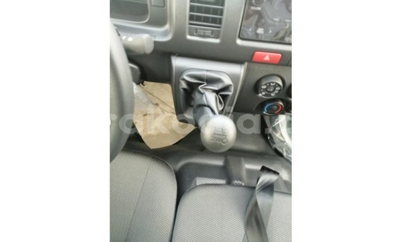 Acheter Import Utilitaire Toyota DA Blanc à Import - Dubai, Diana Acheter Import Utilitaire Toyota DA Blanc à Import - Dubai, Diana