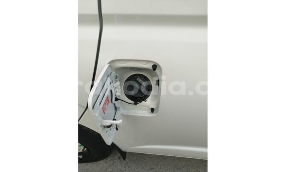 Acheter Import Utilitaire Toyota DA Blanc à Import - Dubai, Diana Acheter Import Utilitaire Toyota DA Blanc à Import - Dubai, Diana