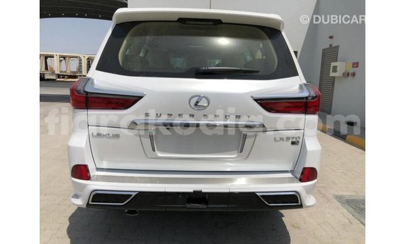 Acheter Import Voiture Lexus LX Blanc à Import - Dubai, Diana Acheter Import Voiture Lexus LX Blanc à Import - Dubai, Diana