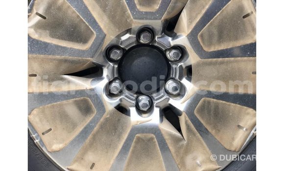 Acheter Import Voiture Toyota Prado Bleu à Import - Dubai, Diana Acheter Import Voiture Toyota Prado Bleu à Import - Dubai, Diana