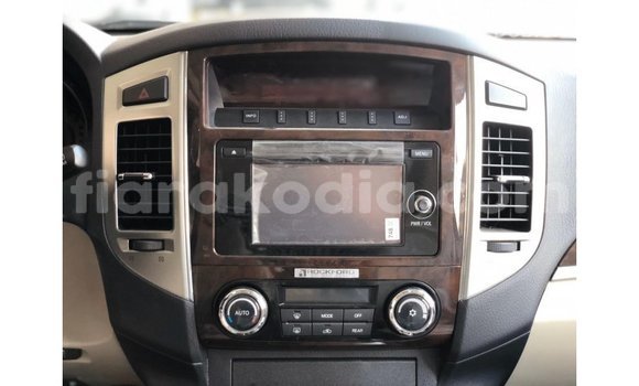 Acheter Import Voiture Mitsubishi Pajero Autre à Import - Dubai, Diana Acheter Import Voiture Mitsubishi Pajero Autre à Import - Dubai, Diana