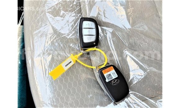 Buy Import Hyundai Elantra White Car in Import - Dubai in Diana Buy Import Hyundai Elantra White Car in Import - Dubai in Diana