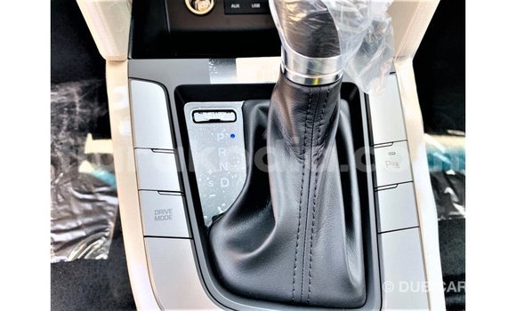 Buy Import Hyundai Elantra White Car in Import - Dubai in Diana Buy Import Hyundai Elantra White Car in Import - Dubai in Diana