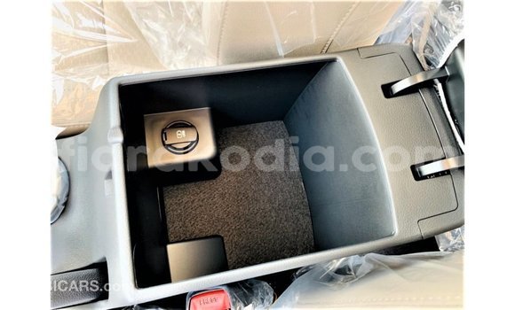 Buy Import Hyundai Elantra White Car in Import - Dubai in Diana Buy Import Hyundai Elantra White Car in Import - Dubai in Diana