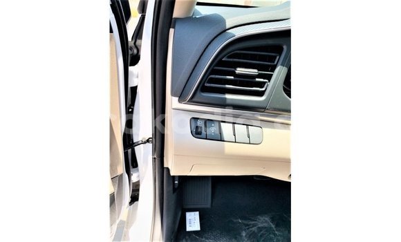 Buy Import Hyundai Elantra White Car in Import - Dubai in Diana Buy Import Hyundai Elantra White Car in Import - Dubai in Diana