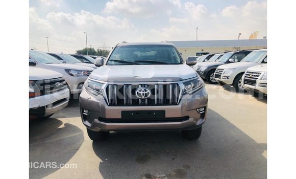Acheter Import Voiture Toyota Prado Marron à Import - Dubai, Diana Acheter Import Voiture Toyota Prado Marron à Import - Dubai, Diana
