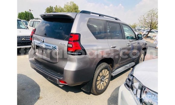 Acheter Import Voiture Toyota Prado Marron à Import - Dubai, Diana Acheter Import Voiture Toyota Prado Marron à Import - Dubai, Diana