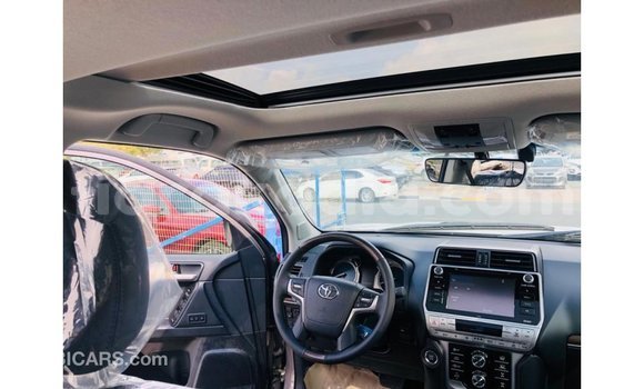 Acheter Import Voiture Toyota Prado Marron à Import - Dubai, Diana Acheter Import Voiture Toyota Prado Marron à Import - Dubai, Diana