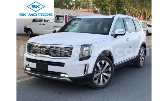 Acheter Import Voiture Kia Carens Blanc à Import - Dubai, Diana Acheter Import Voiture Kia Carens Blanc à Import - Dubai, Diana