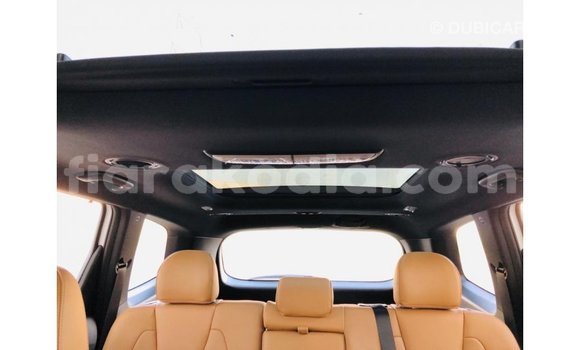 Acheter Import Voiture Kia Carens Blanc à Import - Dubai, Diana Acheter Import Voiture Kia Carens Blanc à Import - Dubai, Diana