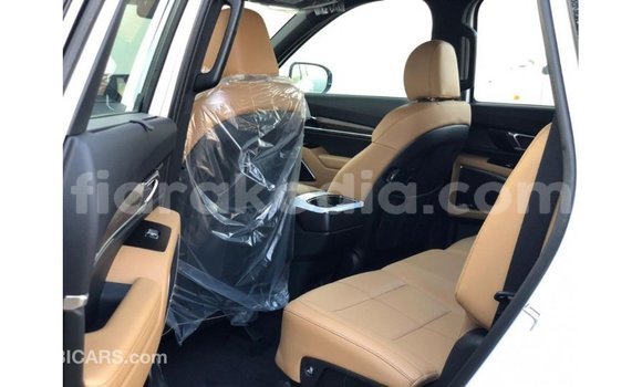 Buy Import Kia Carens White Car in Import - Dubai in Diana Buy Import Kia Carens White Car in Import - Dubai in Diana