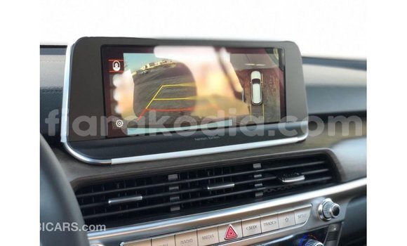 Buy Import Kia Carens White Car in Import - Dubai in Diana Buy Import Kia Carens White Car in Import - Dubai in Diana