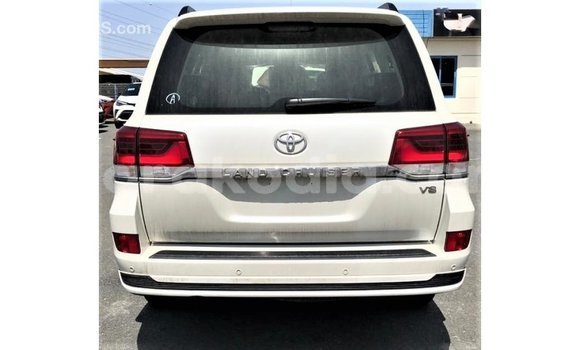 Buy Import Toyota Land Cruiser White Car in Import - Dubai in Diana Buy Import Toyota Land Cruiser White Car in Import - Dubai in Diana
