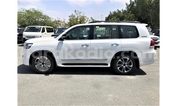 Buy Import Toyota Land Cruiser White Car in Import - Dubai in Diana Buy Import Toyota Land Cruiser White Car in Import - Dubai in Diana